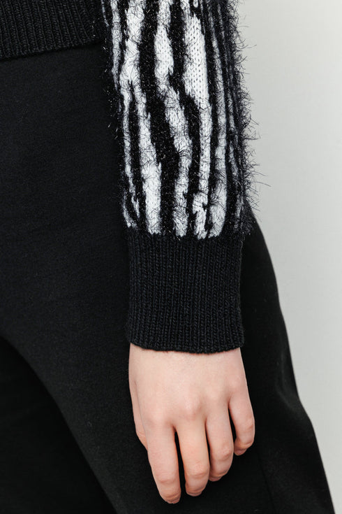 Black and White Cropped Lurex Pull